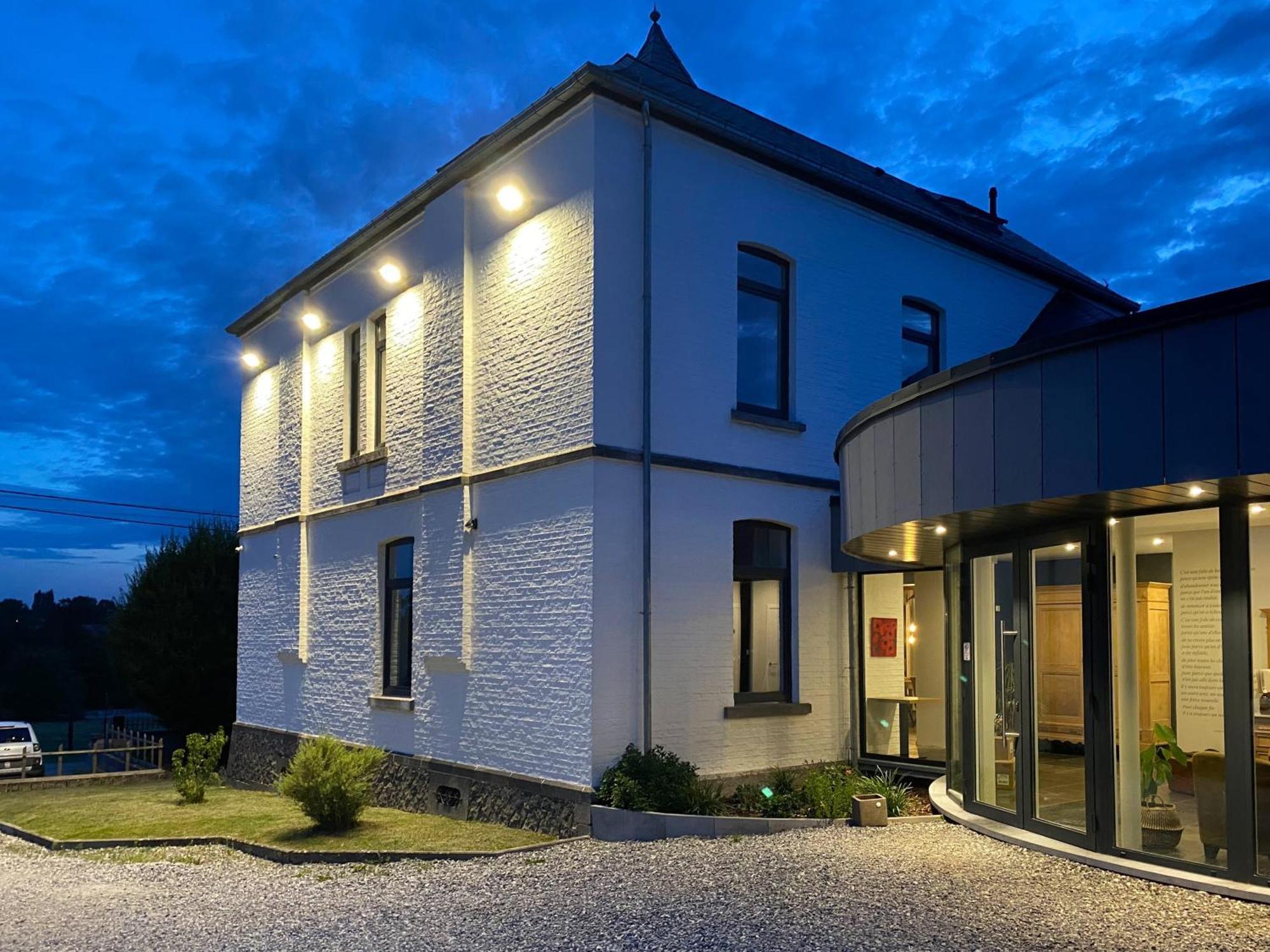 Le Manoir De La Valette Bed and Breakfast Florennes Buitenkant foto